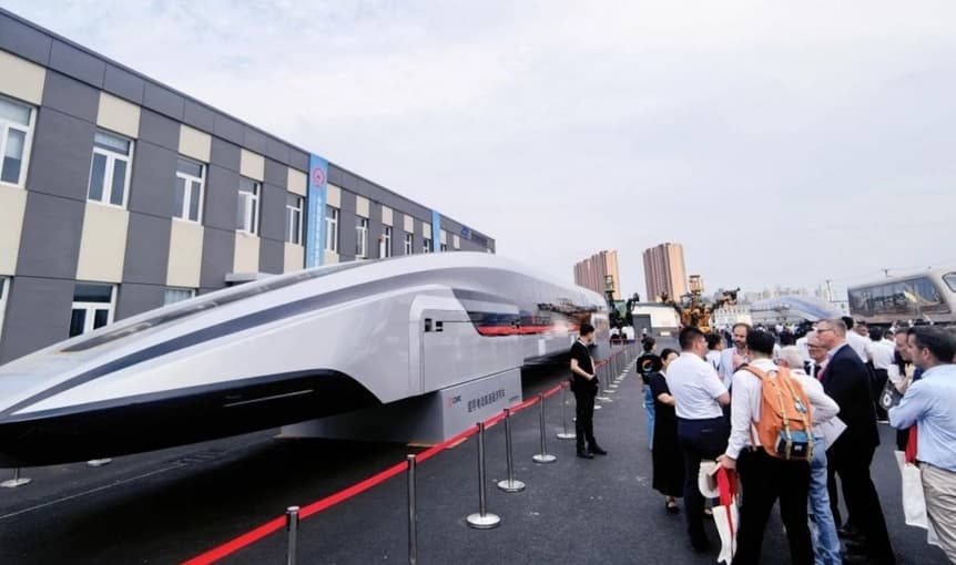 China revela protótipo de trem que ‘flutua’ e pode chegar a 600 km/h