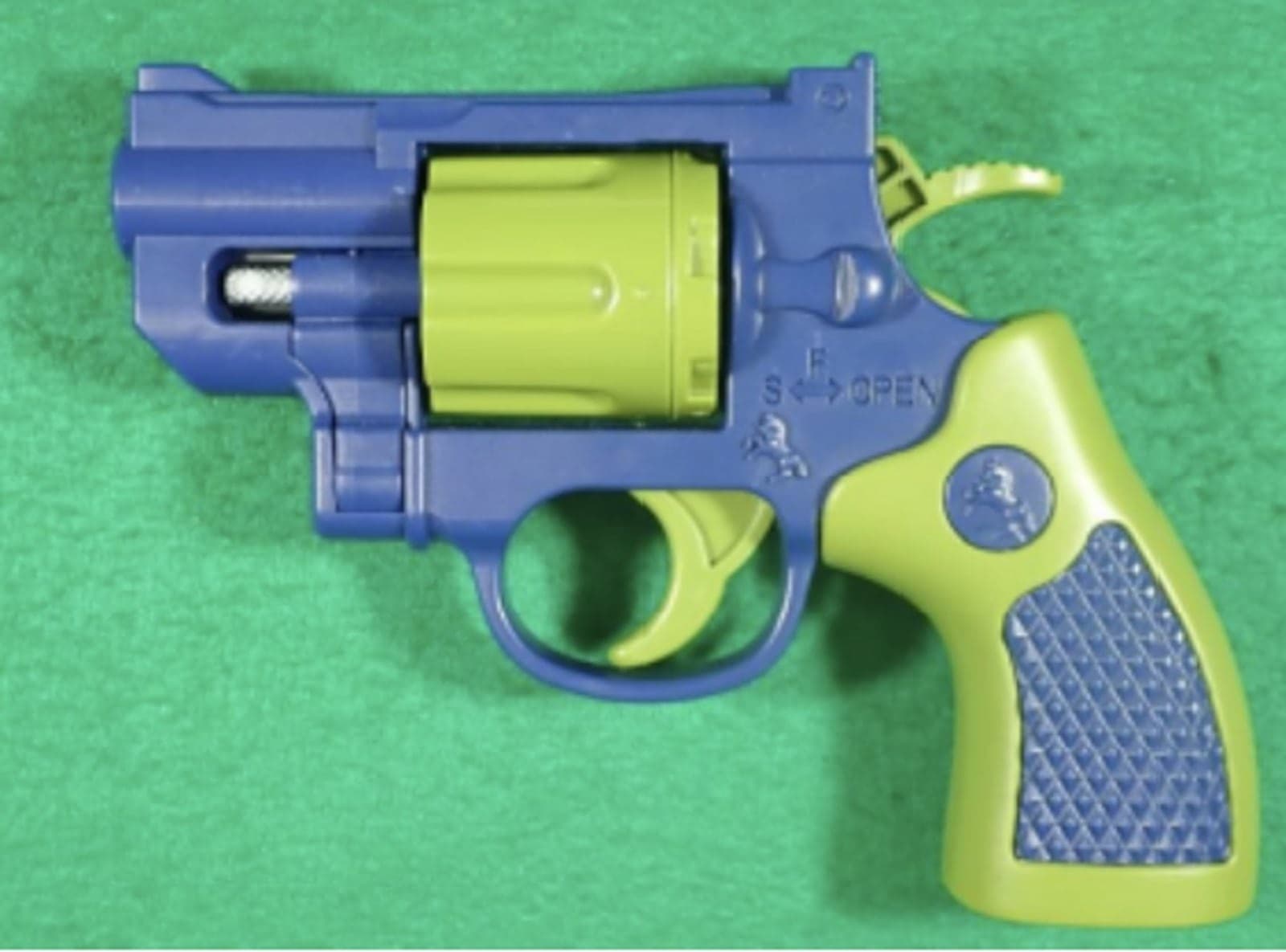 Japão alerta que armas de brinquedo podem disparar munição real