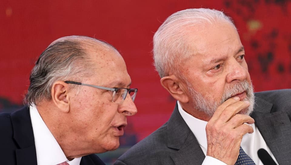 Lula se reúne hoje com Alckmin para alinhar plano de ação em três frentes contra o tarifaço
