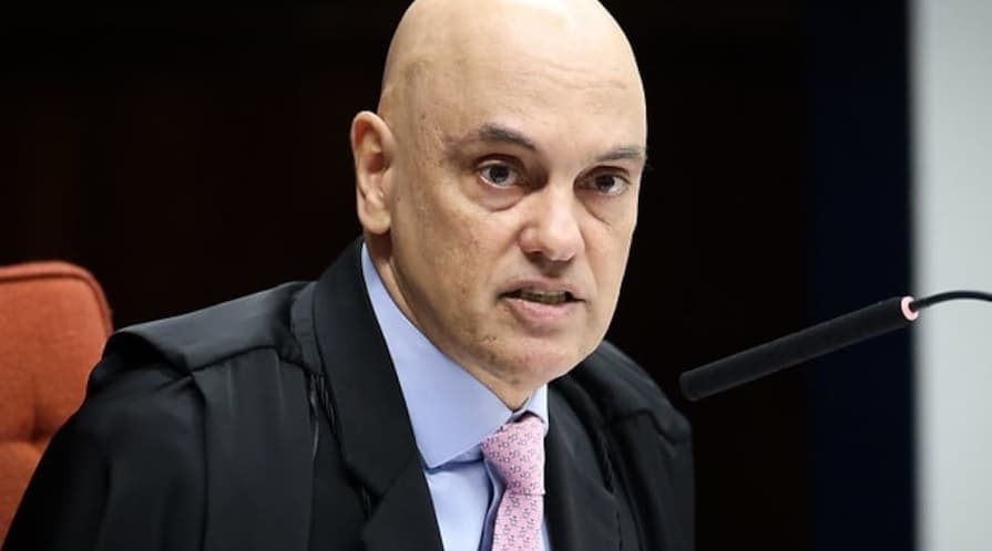 Moraes diz que não há dúvida da tentativa de golpe e de que Bolsonaro liderou organização