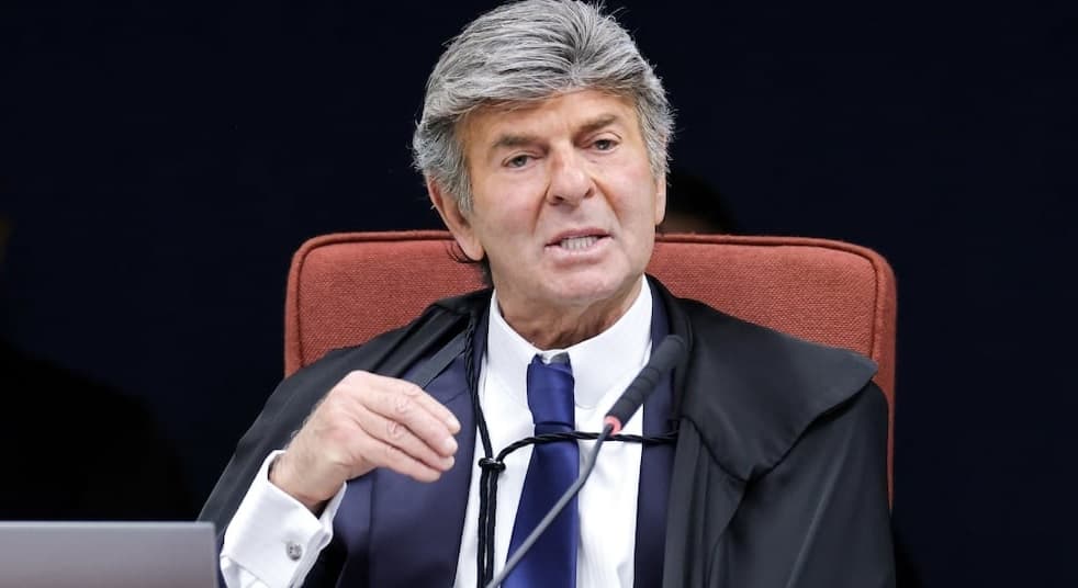 Fux defende a anulação da ação contra Bolsonaro e aliados; assista à votação