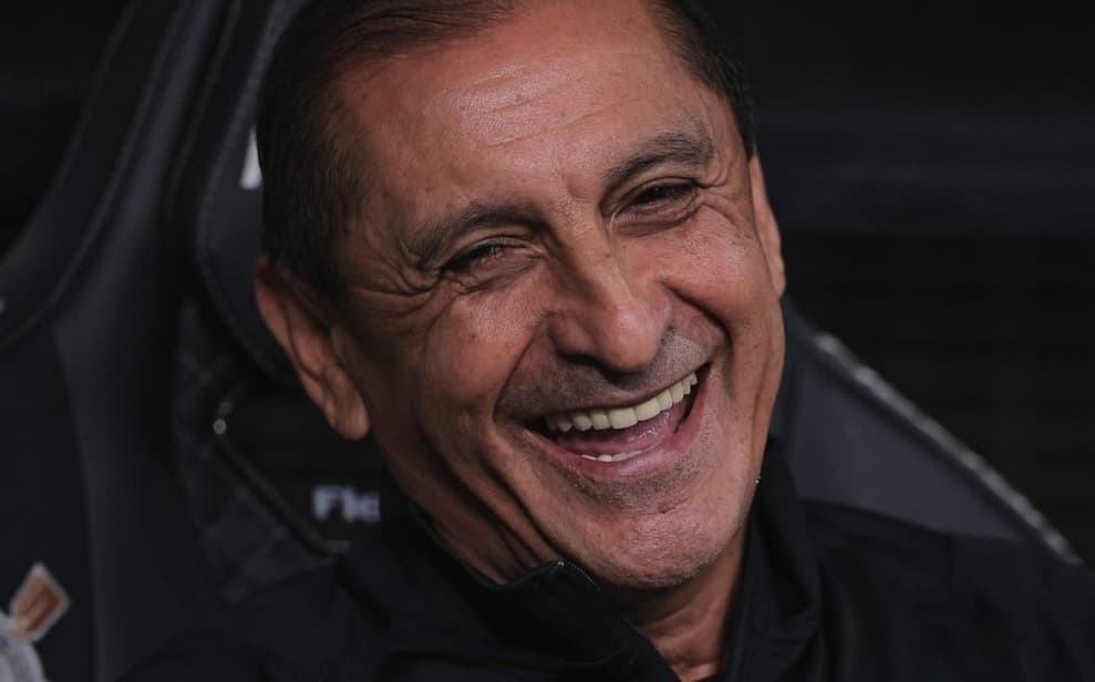 Campeão do Paulistão 2025, Corinthians agora insiste para Ramón Díaz ficar