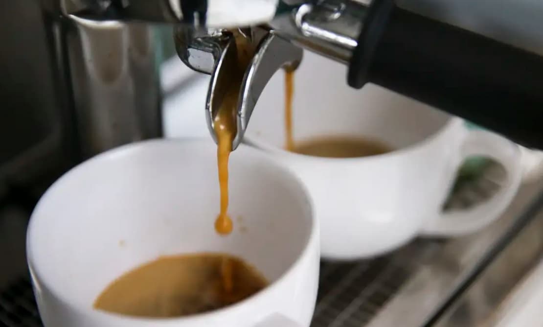 Café, chocolate e carne ficam mais caros e são vilões da inflação em um ano no Brasil