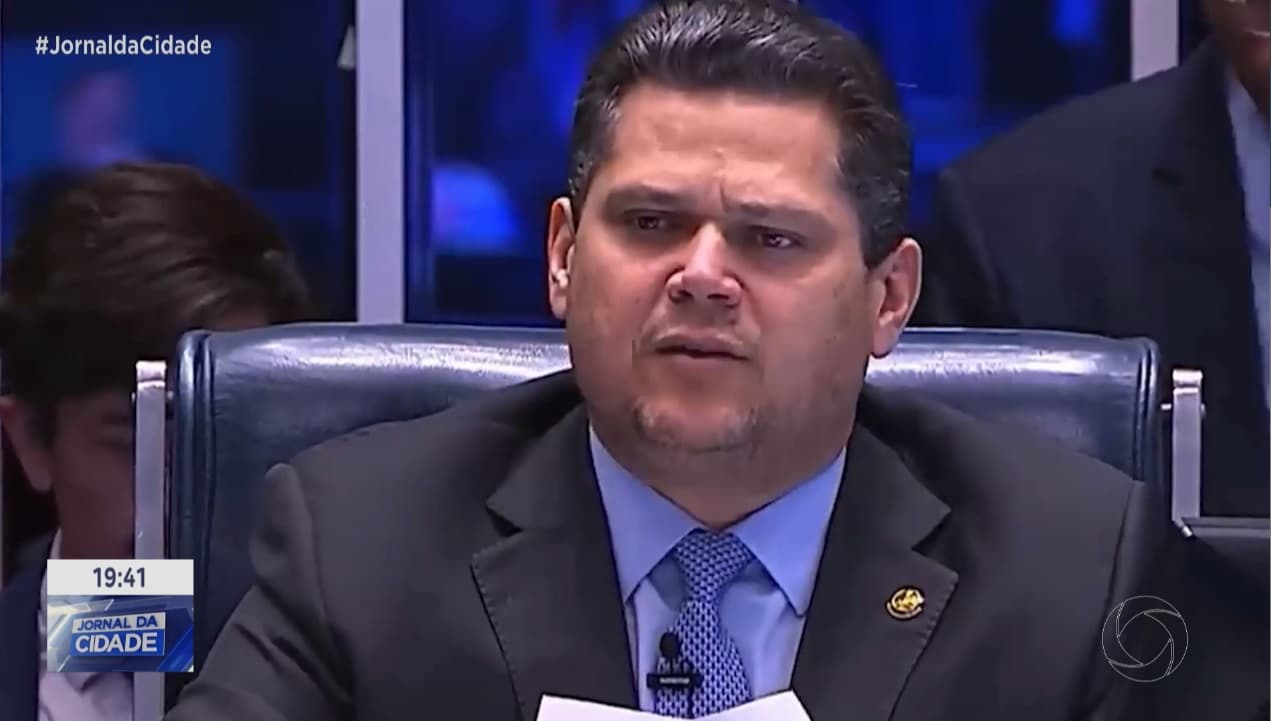Conexão Brasília: fim da escala 6x1 não será votada diretamente no plenário do senado