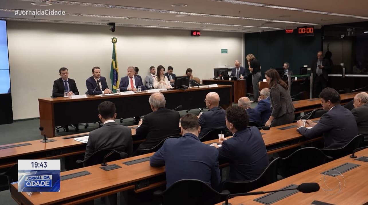 Conexão Brasília: Comissões da Câmara debatem políticas fiscais com ministro da Fazenda