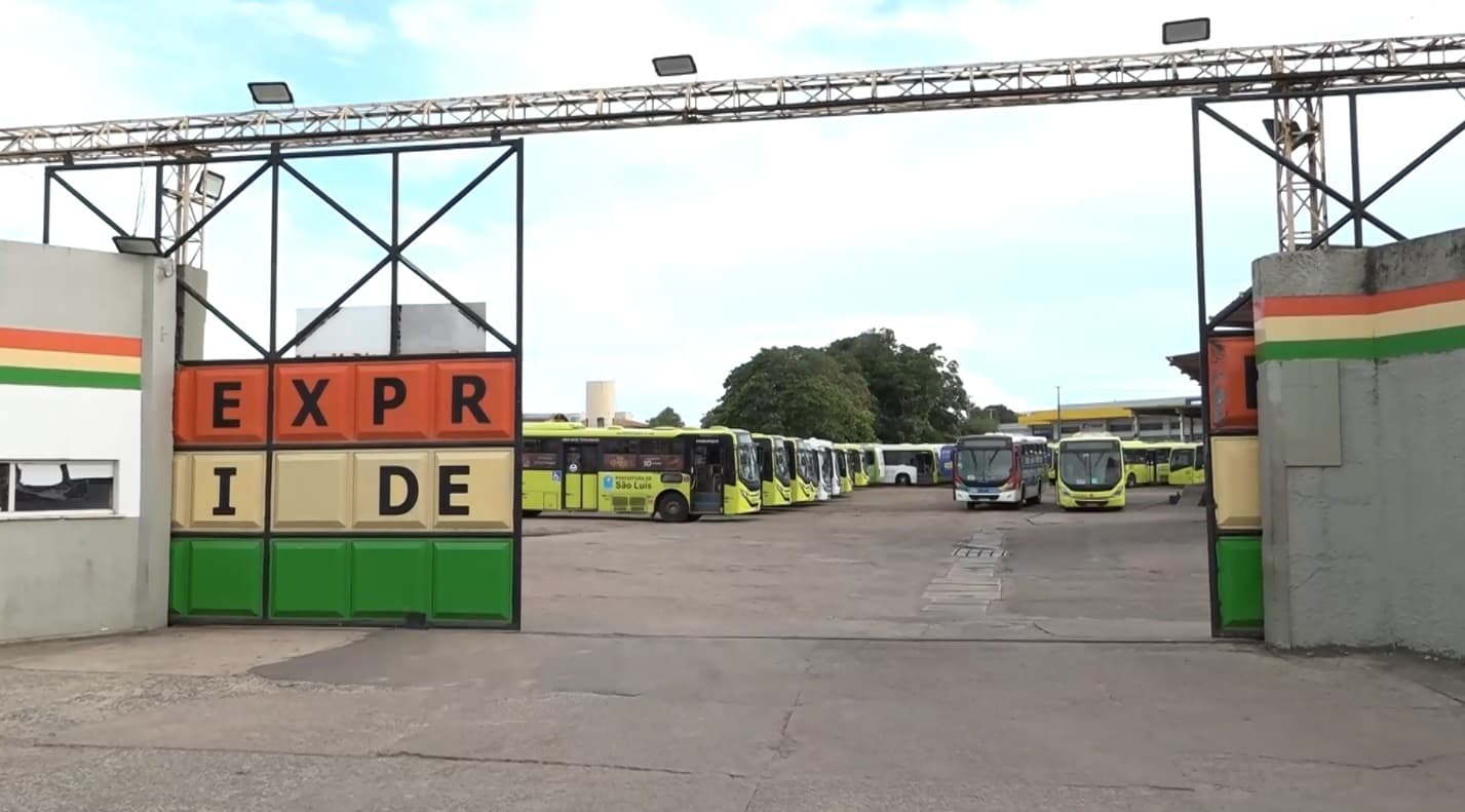 Falta de ônibus no bairro Angelim obriga moradores a percorrer quilômetros até ponto de embarque