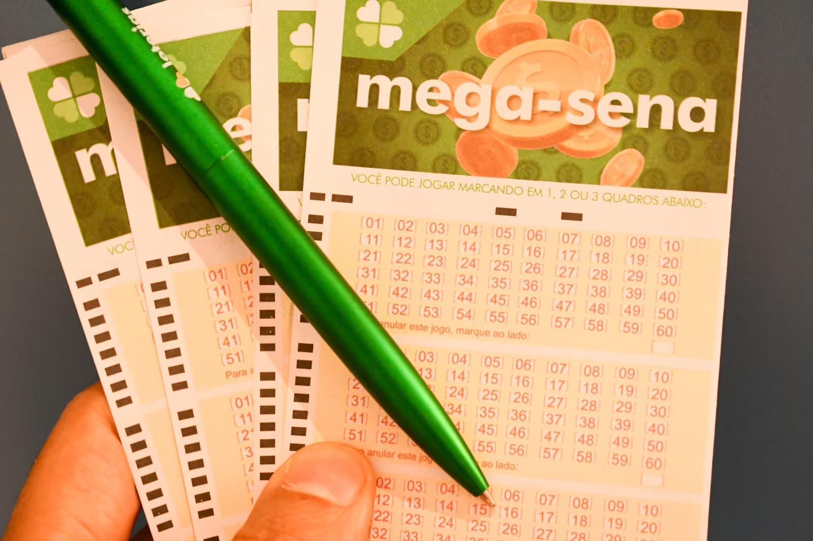 Mega-Sena acumula, e prêmio vai a R$ 70 milhões; veja os números deste sábado