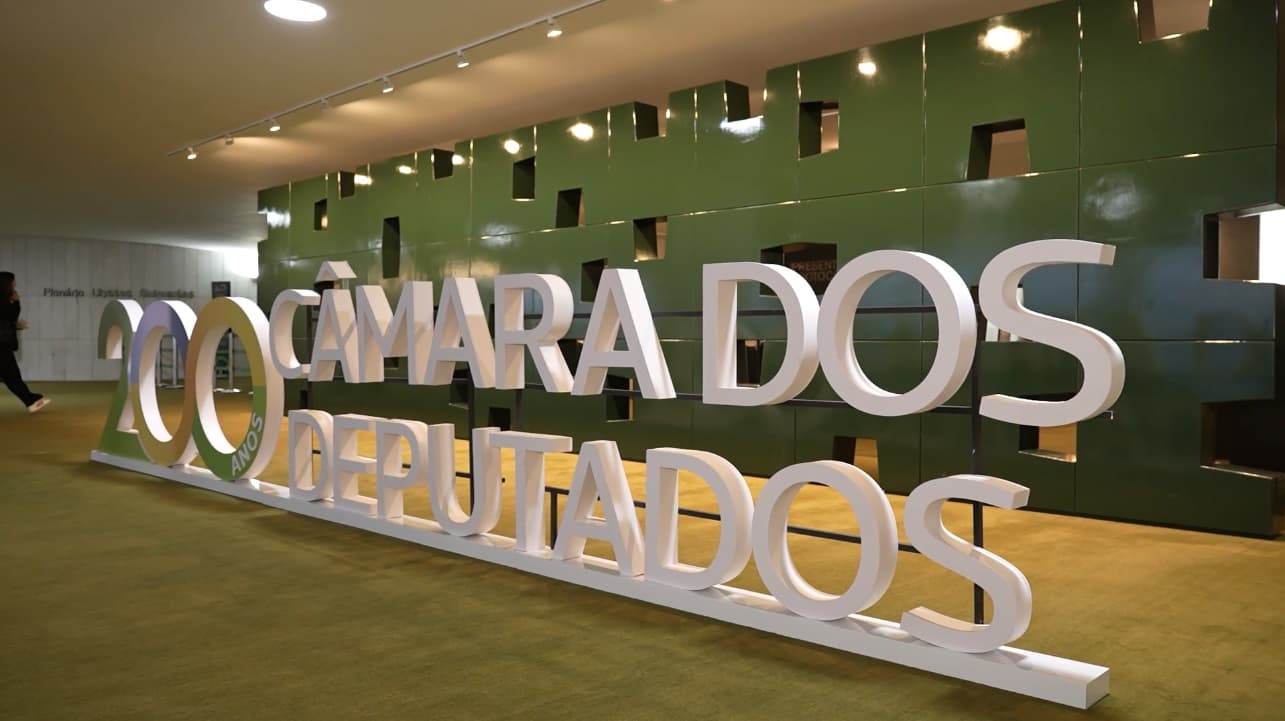 Conexão Brasília: Câmara celebra 200 anos com defesa da democracia e independência do Legislativo