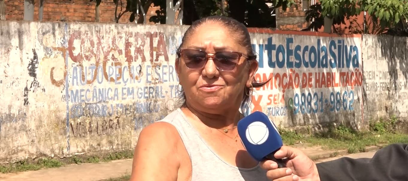 Moradores cobram drenagem e tapa-buracos na Rua da Jaqueira, na Vila Lobão