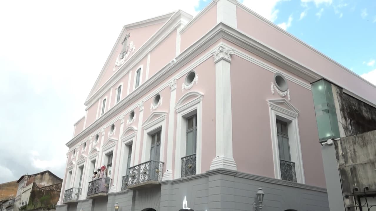 Teatro Arthur Azevedo é reinaugurado após seis meses de reforma