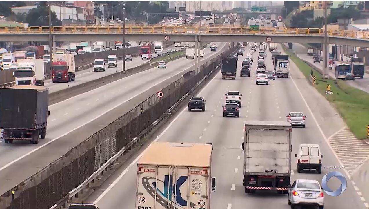 Caminhoneiros articulam mobilização e pressionam Senado por votação
