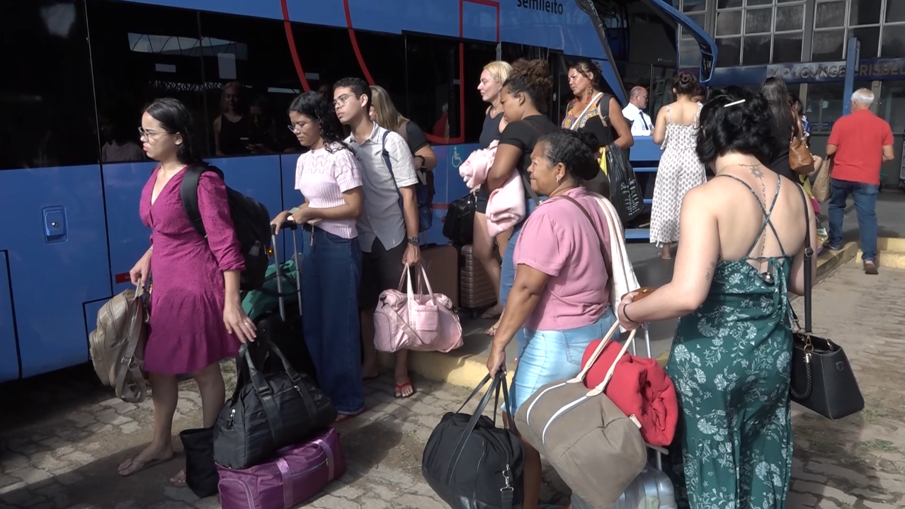 Terminal rodoviário de São Luís registra grande fluxo de passageiros após feriado
