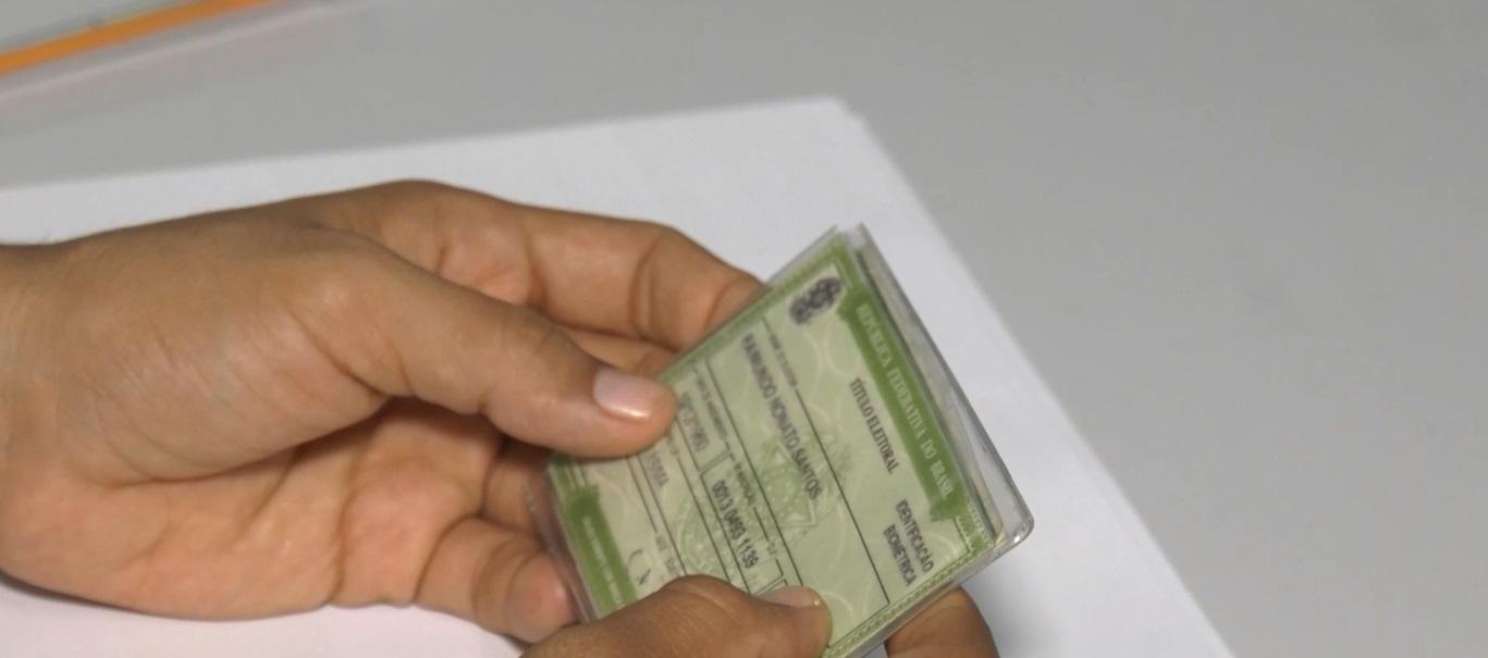 Eleitores fora do domicílio eleitoral já podem solicitar voto em trânsito nas Eleições 2026
