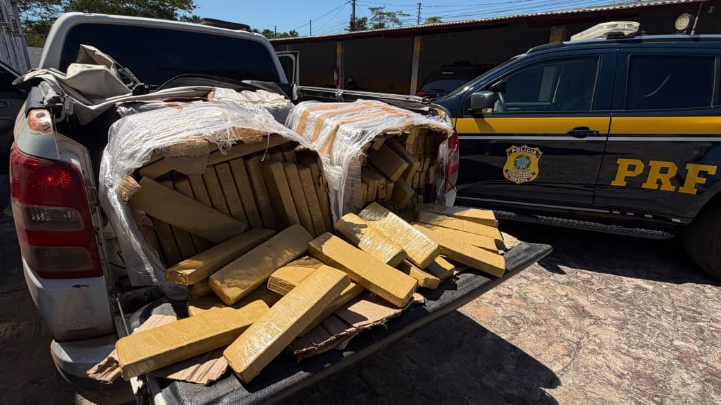 PRF apreende 355 kg de maconha após perseguição na BR-135, no Maranhão