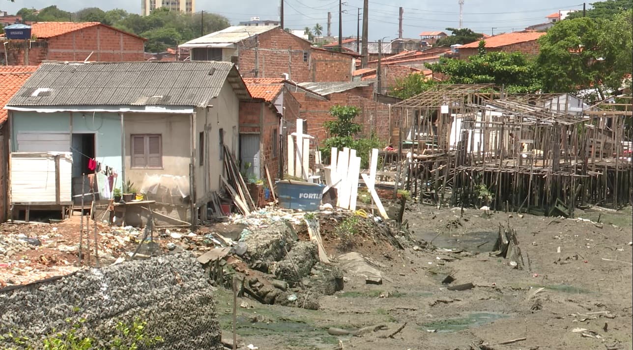 Comunidades vulneráveis sofrem mais com falta de saneamento e alagamentos