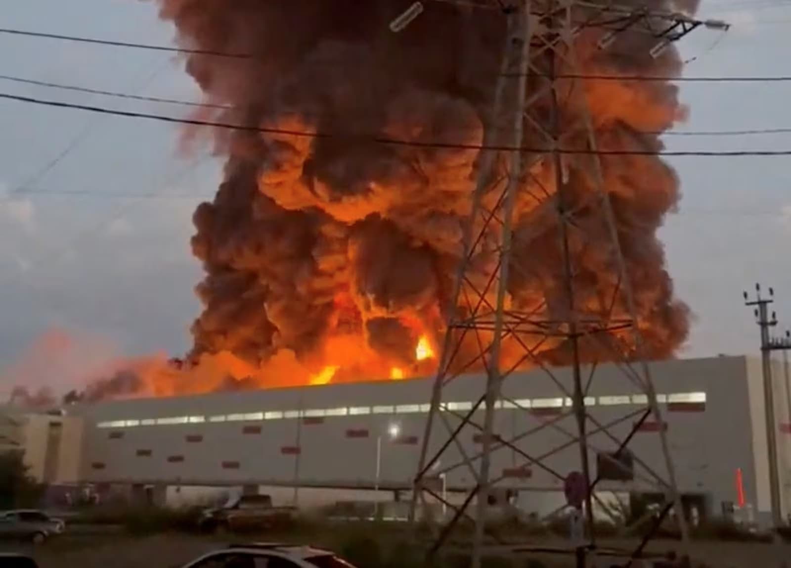 Ucrânia lança bombas em armazéns de gigante do e-commerce da Rússia; entenda