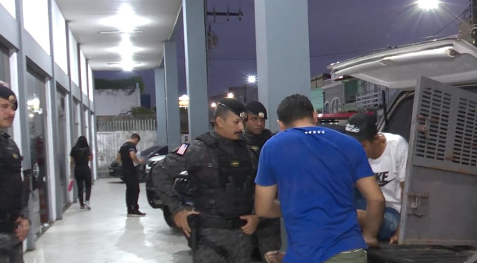 Grupo é detido suspeito de aplicar golpes em loja de cosméticos