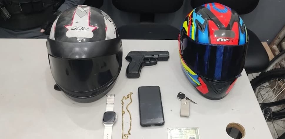 Dupla é detida com simulacro após perseguição no Monte Castelo