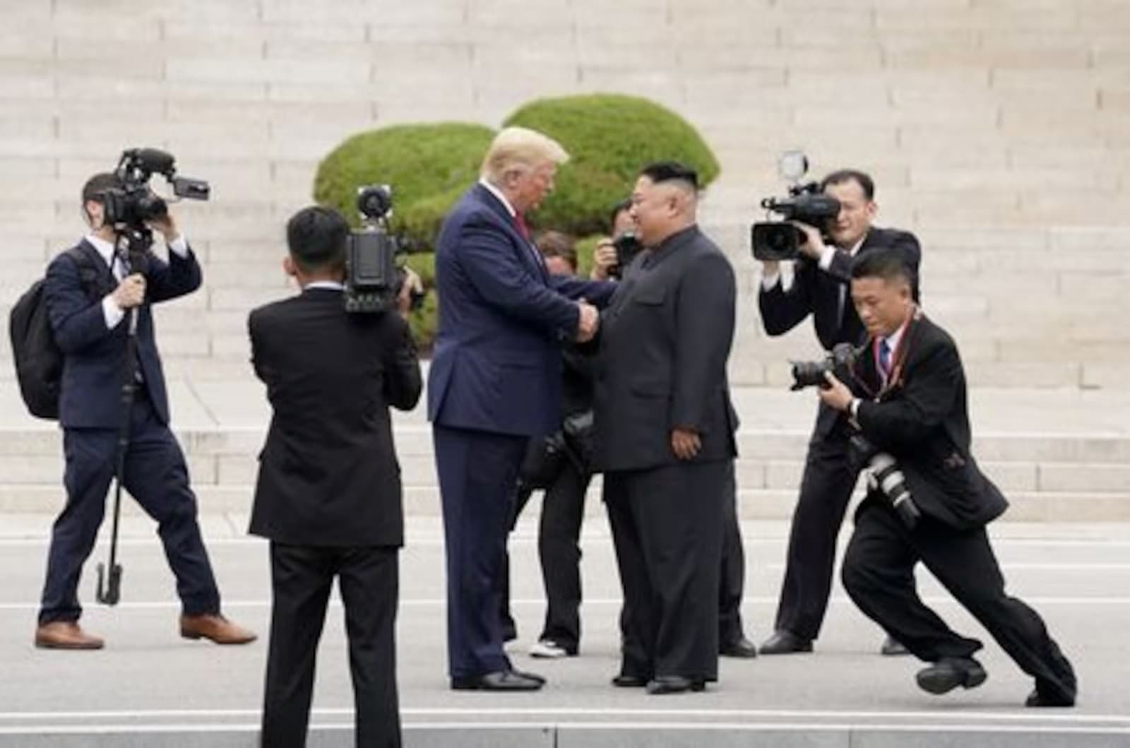Trump diz que planeja se reunir com líder da Coreia do Norte