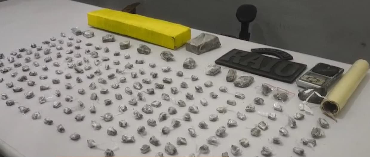 Polícia apreende mais de 200 porções de drogas no Turu