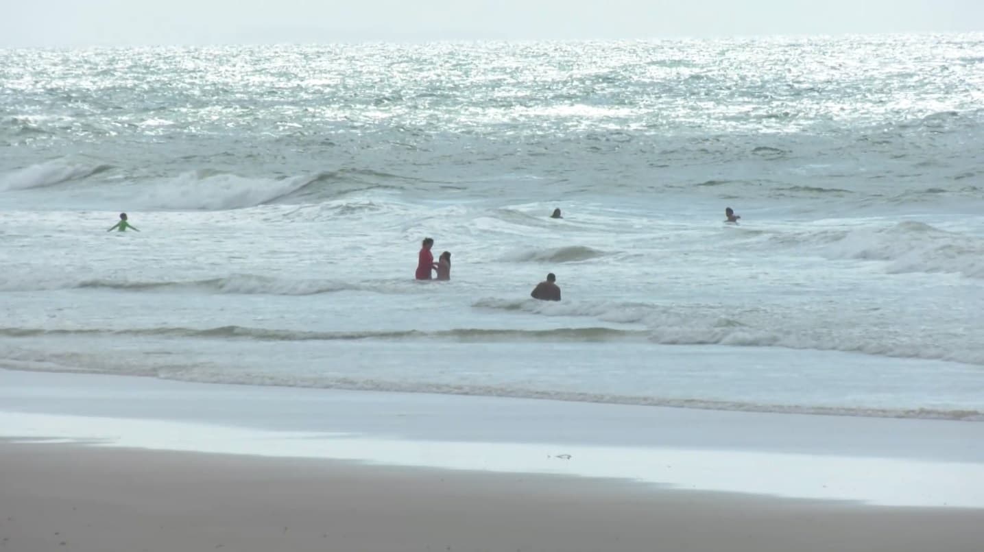 Relatório aponta trechos próprios ou impróprios para banho nas praias da Grande São Luís