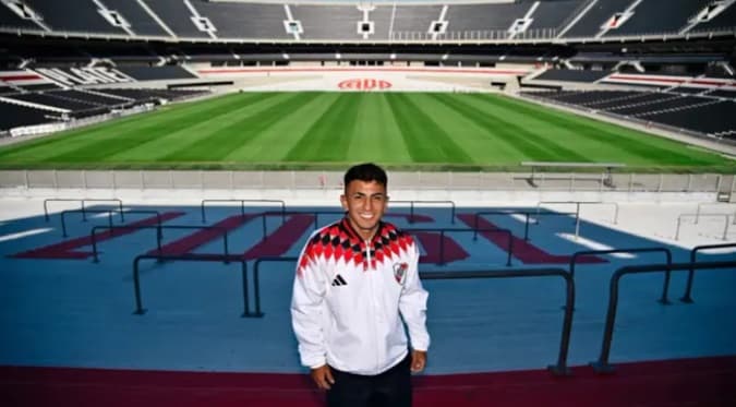 River Plate anuncia a contratação de Thiago Almada, ex-alvo do Flamengo