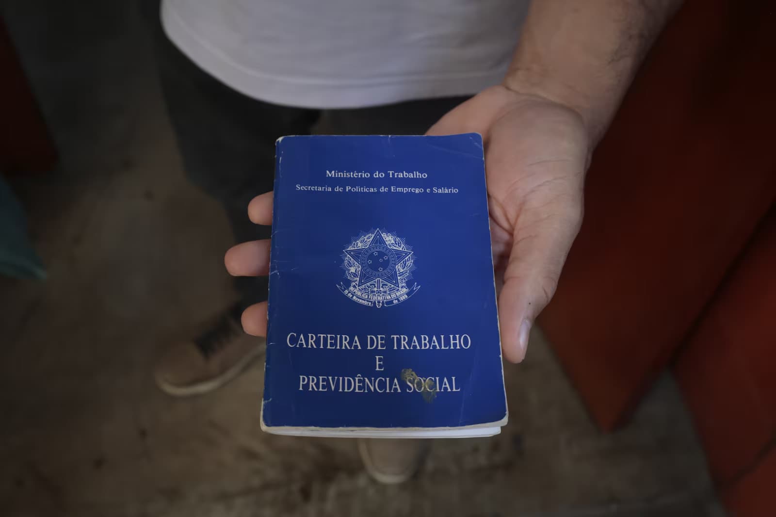 Desemprego cai para 5,4% no Brasil, mas 1,1 milhão busca por trabalho há dois anos