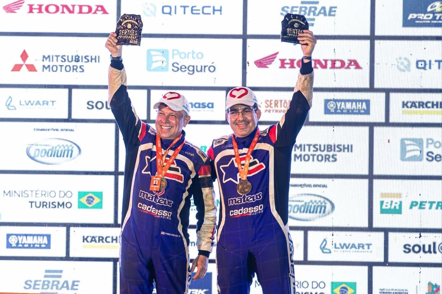 Fábio Cadasso e Marcus Vinicius fazem história e conquistam título inédito no Rally dos Sertões