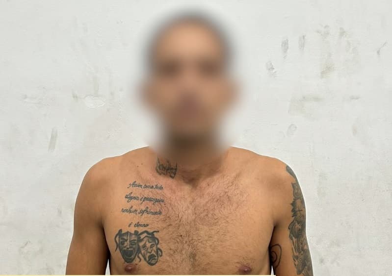 Homem com mandado de prisão em aberto é detido no bairro da Liberdade
