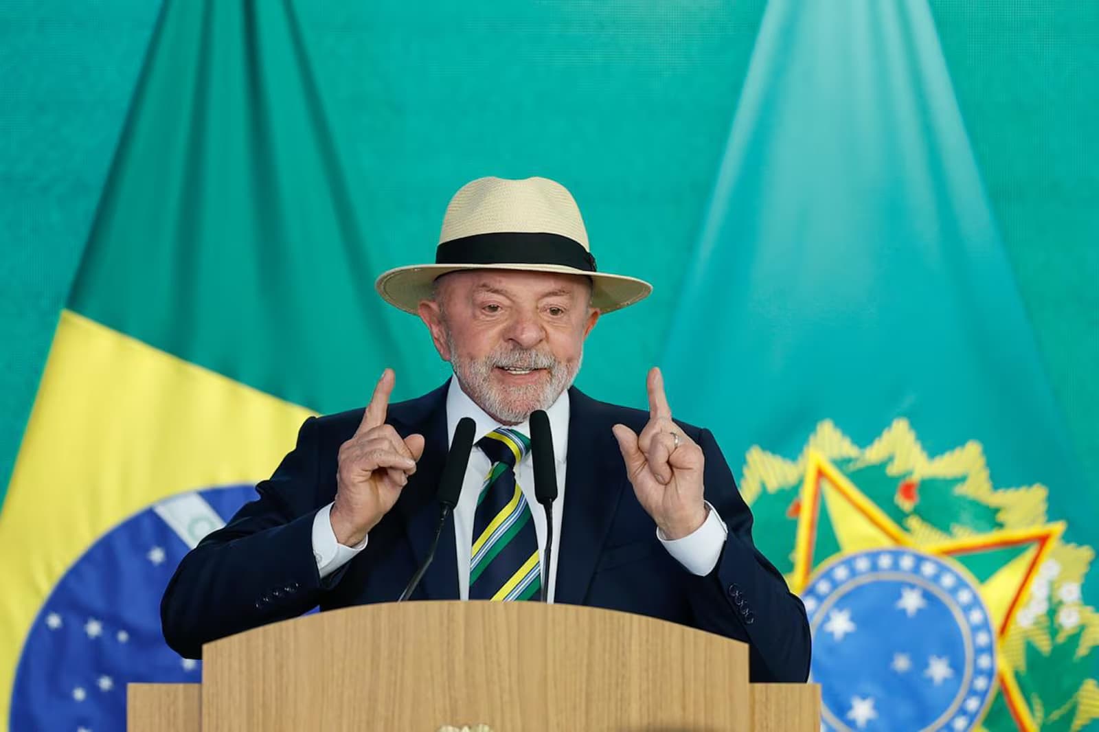 Lula comemora fim da ‘taxa das blusinhas’ e diz que próximo passo é acabar com escala 6x1