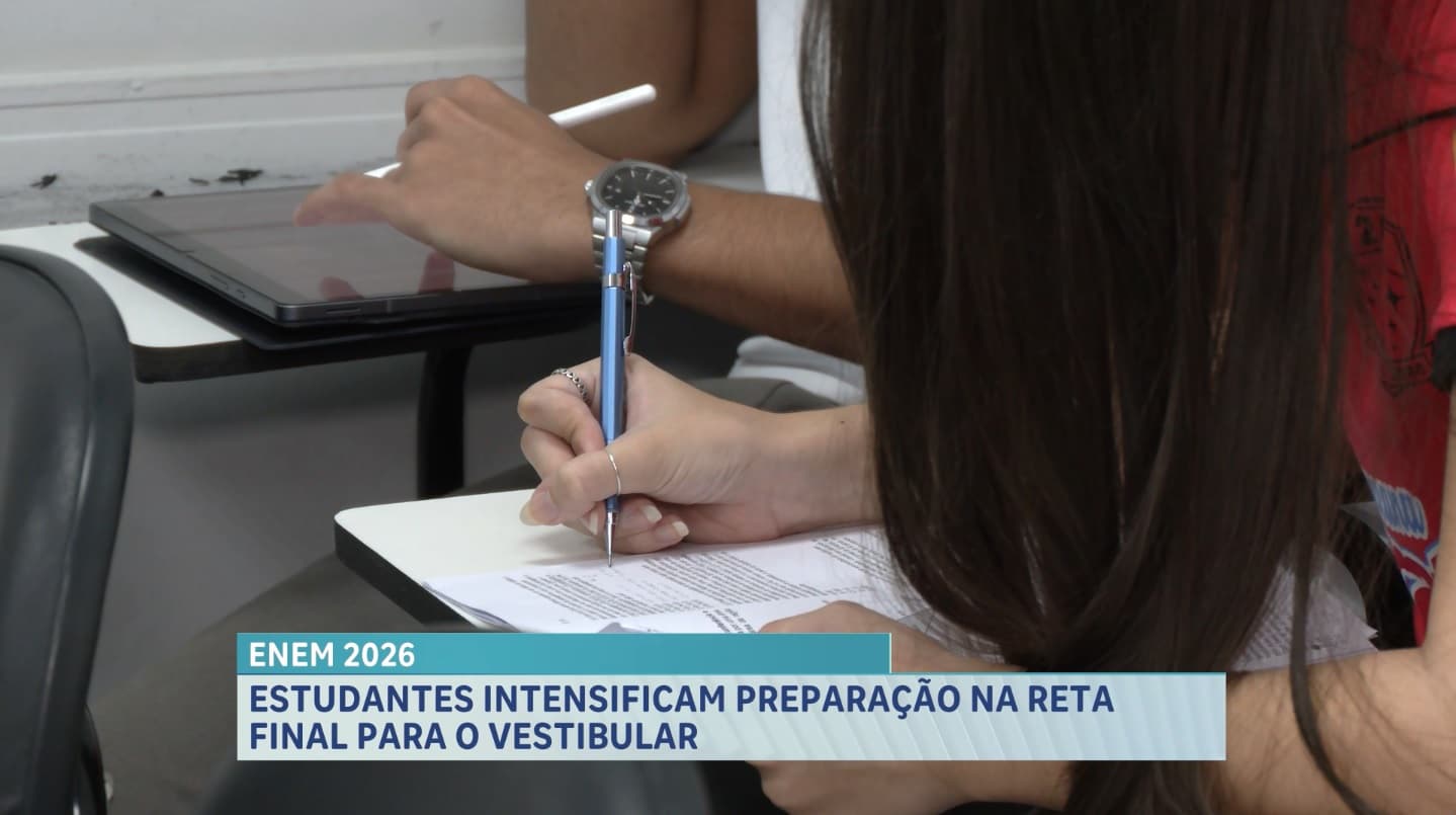 Em reta final para o Enem, estudantes fazem intensivo de estudos e revisões