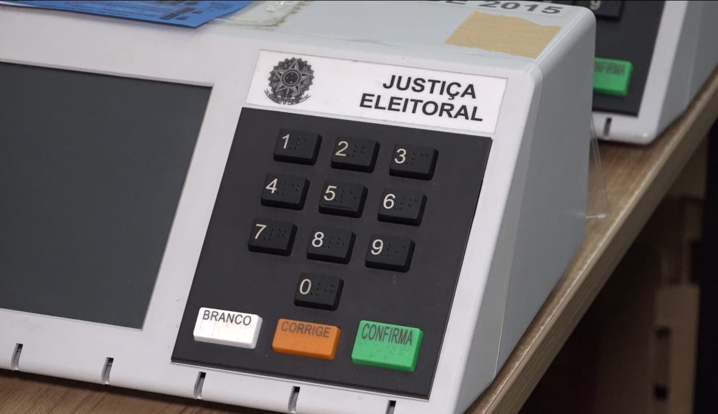 Carga e lacre das urnas marcam contagem regressiva para as eleições 2026