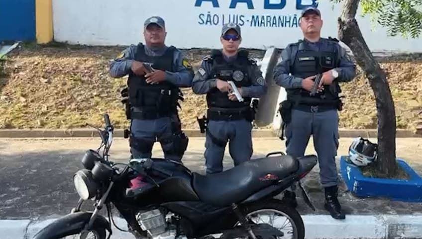 Motocicleta com registro de roubo é recuperada após denúncia anônima em São Luís
