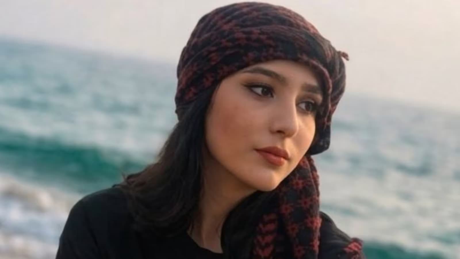 Najmeh Amini: quem é a jovem iraniana condenada à morte por publicação em rede social