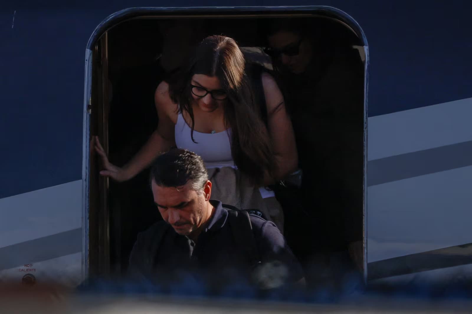 Avião com Flávio Bolsonaro e família chega a Miami, nos EUA, após decolar do Equador