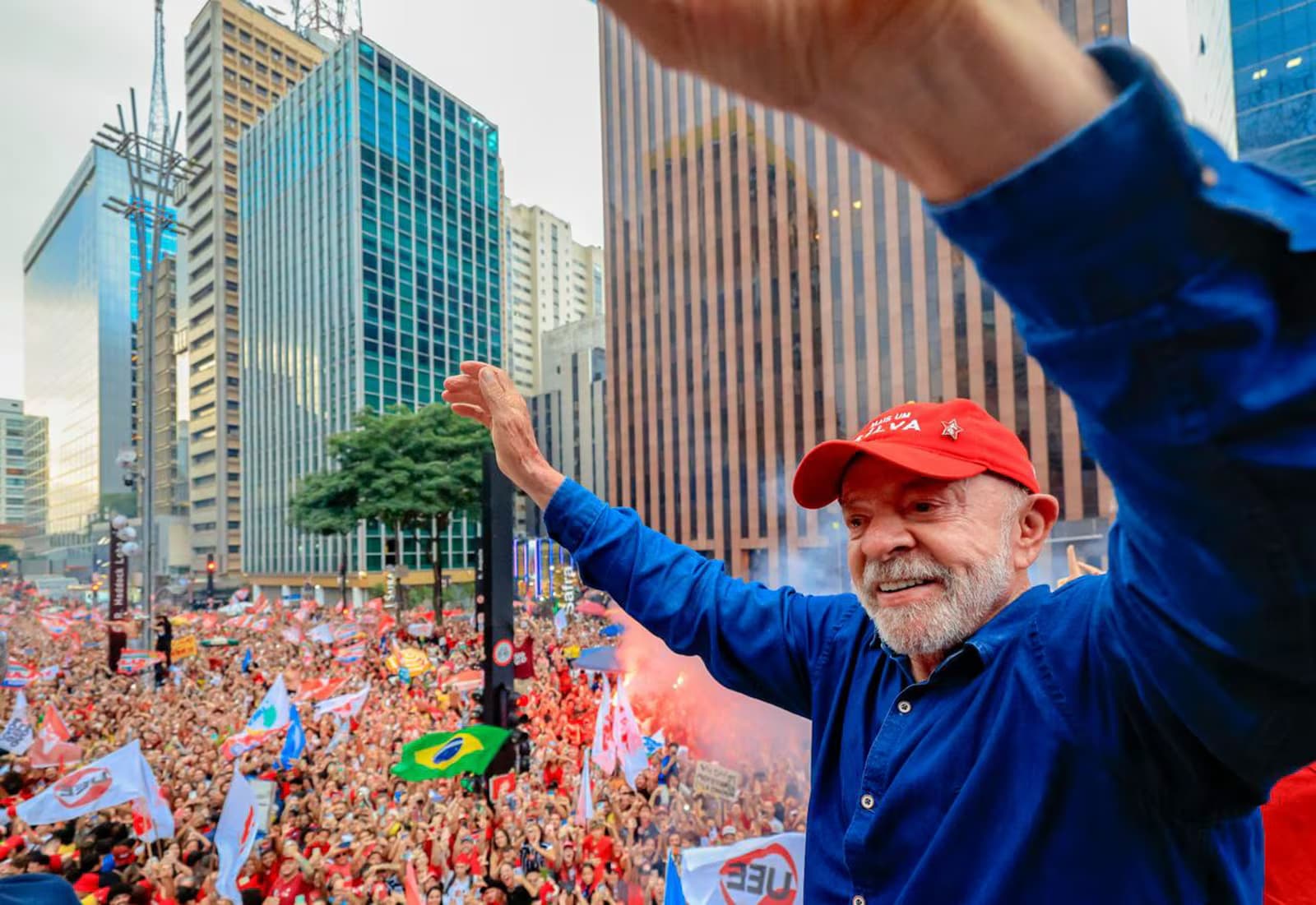 Centrão reconhece vitória de Lula e isola Flávio Bolsonaro na contestação das eleições