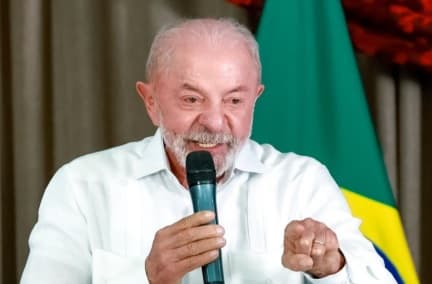 Lula aceita condições de Flávio Bolsonaro para quebra de sigilos, diz Camilo Santana