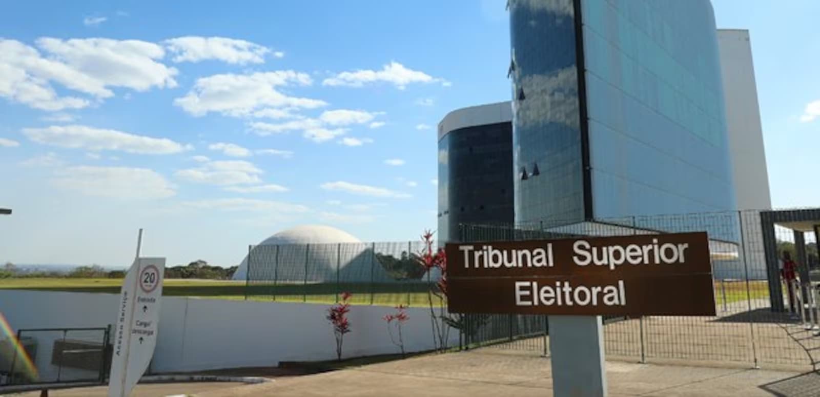 Decisões do TSE podem alterar resultado para governos do RJ e do AP e Senado do PR